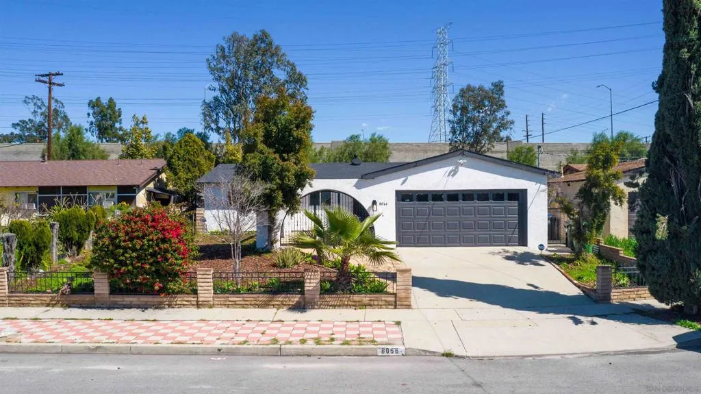 8066 Teesdale Ave, North Hollywood, California 91605 home-pic-3